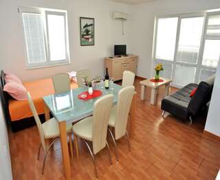 Апартаменты Apartments Franićević Петровац Апартаменты с 1 спальней и балконом-9